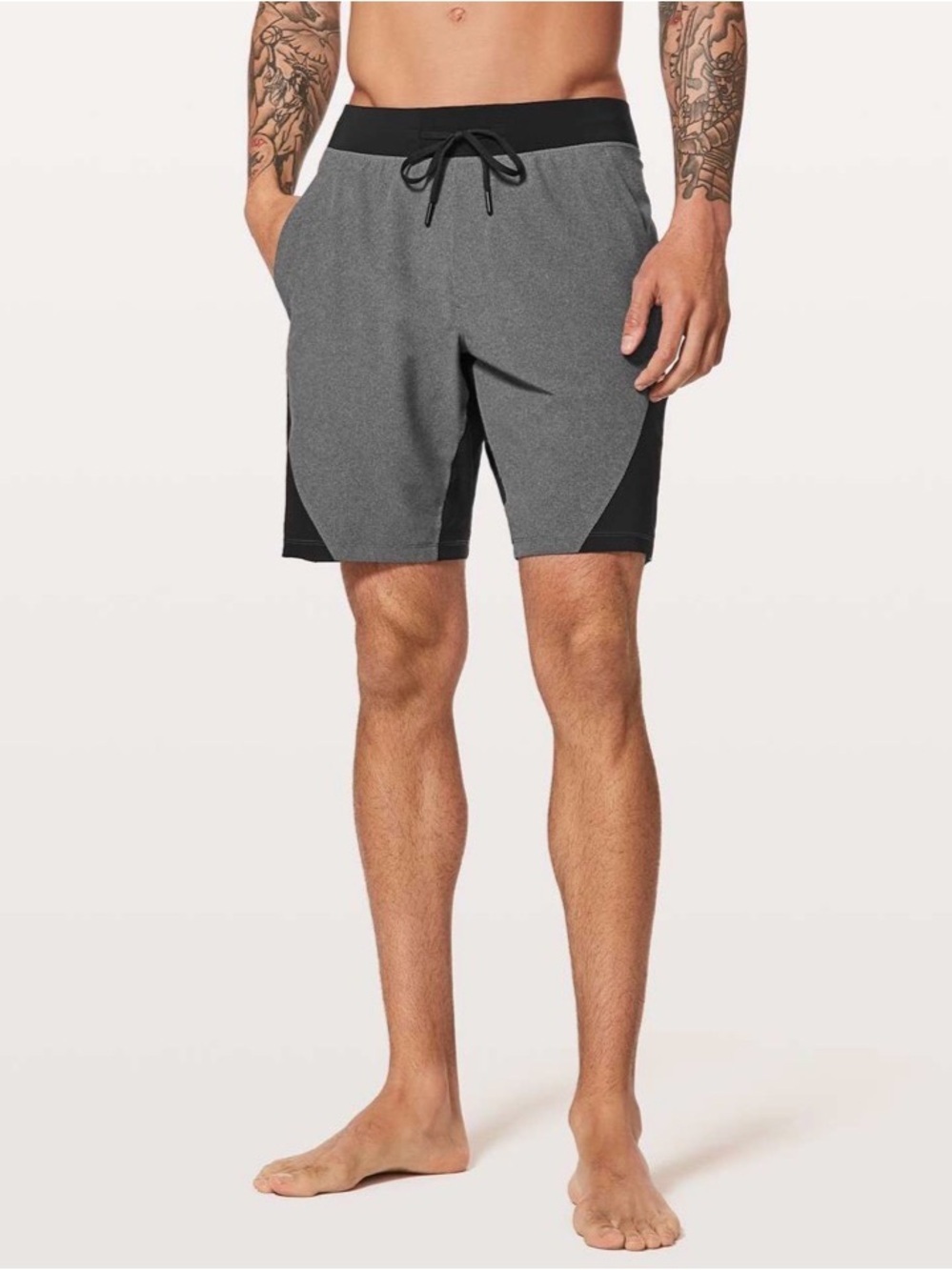 Lululemon Namaste At The Beach Short II *9"
Heathered Black size S